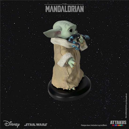 Star Wars: Grogu Eating Frog Classic Collection Statue 1/5 10 cm