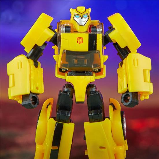 Transformers: Animated Universe Bumblebee Legacy United Deluxe Class Action Figure 14 cm