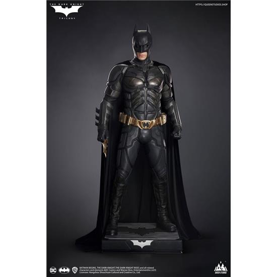 Batman: Batman Premium Edition (Dark Knight) Life-Size Statue 207 cm