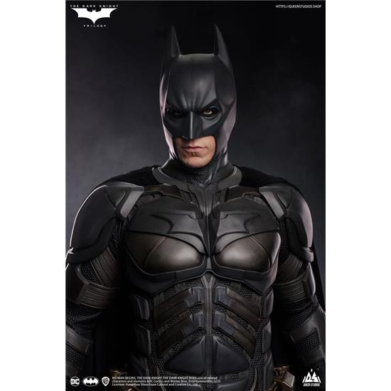 Batman: Batman Premium Edition (Dark Knight) Life-Size Statue 207 cm