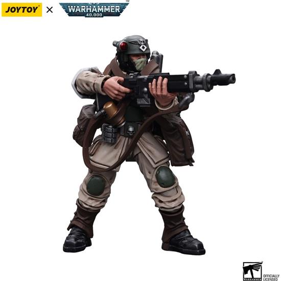 Warhammer: Astra Militarum Cadian Command Squad Veteran with Medi-pack Action Figure 1/18 12 cm