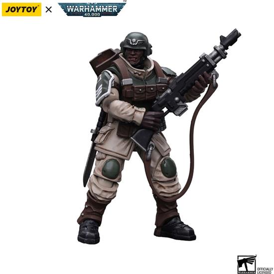 Warhammer: Astra Militarum Cadian Command Squad Veteran with Regimental Standard Action Figure 1/18 12 cm