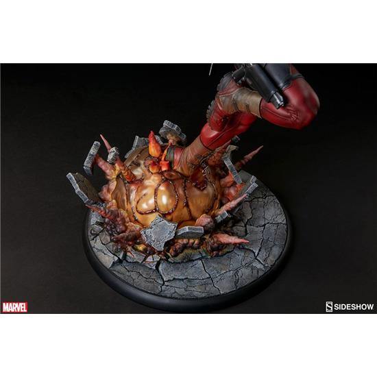Deadpool: Marvel Comics Premium Format Figure Deadpool Heat-Seeker 61 cm