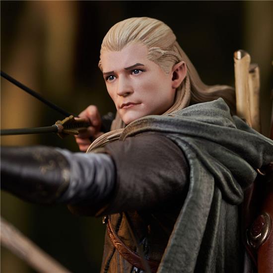 Lord Of The Rings: Legolas Deluxe Gallery Statue 25 cm
