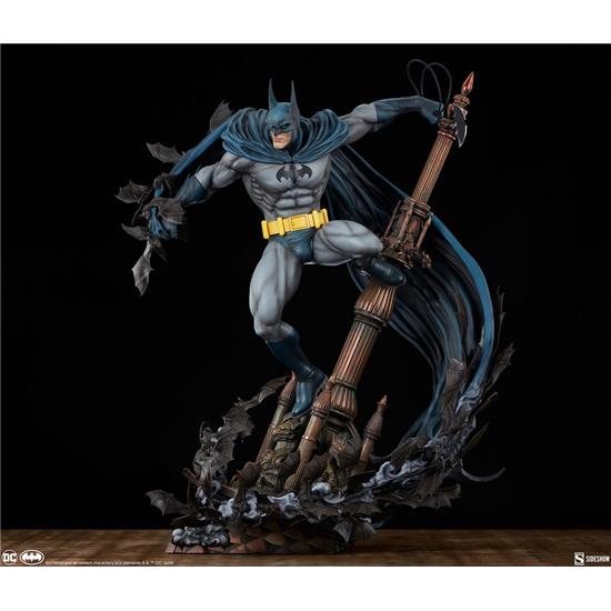 Batman: Batman Premium Format Statue 68 cm