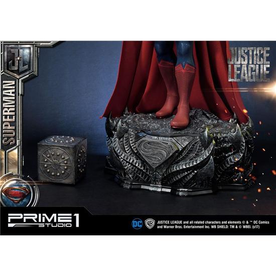 Justice League: Justice League Statue Superman 84 cm