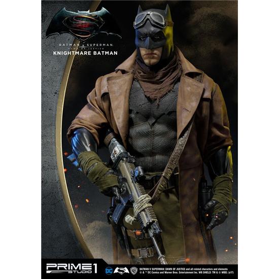 Batman: Batman v Superman Dawn of Justice 1/2 Statue Knightmare Batman 109 cm