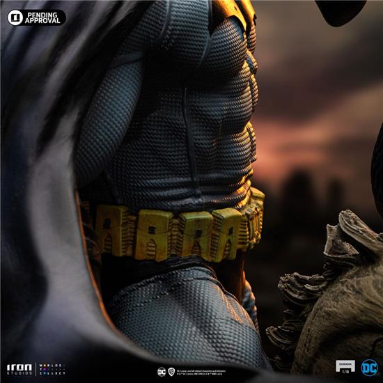 Batman: Batman & Catwoman Diorama 1/6 51 cm