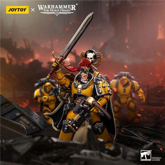 Warhammer: Imperial Fists Legion Praetor with Power Sword Action Figure 1/18 12 cm