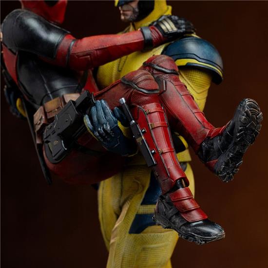 Marvel: Deadpool & Wolverine Deluxe Art Scale Statue 1/10 21 cm