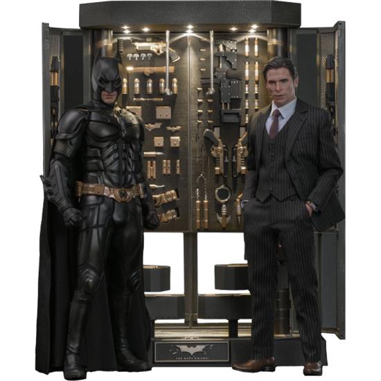 Batman: Batman Armory with Bruce Wayne (2.0) (Dark Knight) Movie Masterpiece Action Figures & Diorama 1/6