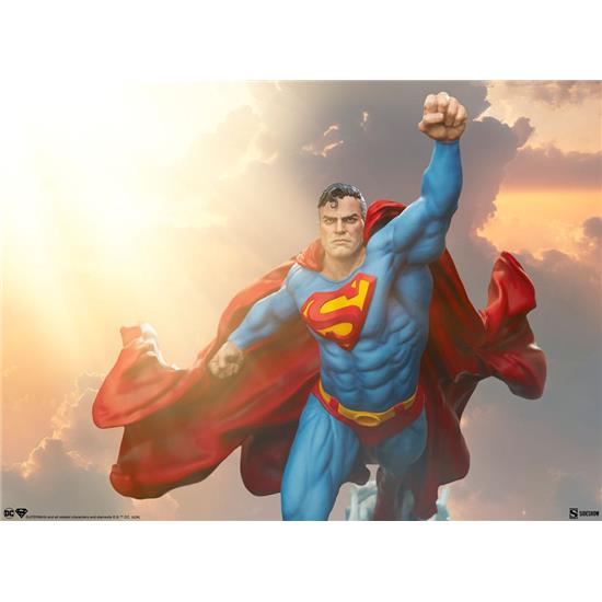 Superman: Superman DC Comics Premium Format Statue 84 cm