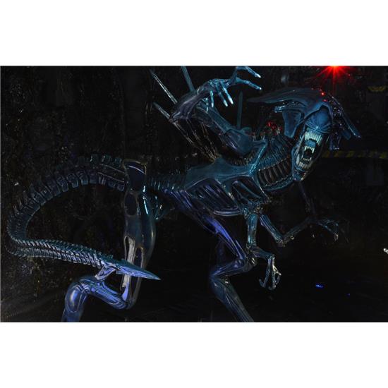Alien: Xenomorph Queen Ultra Deluxe Action Figur - 38 cm høj, 76 cm lang