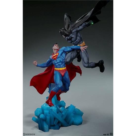 Batman: DC Comics Statue Batman vs. Superman 60 cm