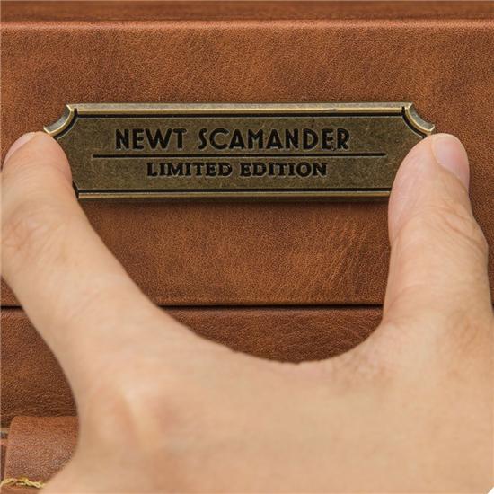Fantastiske Skabninger: Fantastic Beasts Replica 1/1 Newt Scamander Suitcase Limited Edition