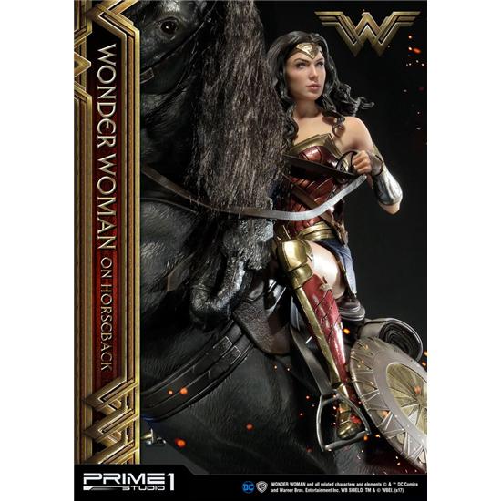 DC Comics: Wonder Woman Statue Wonder Woman on Horseback 138 cm