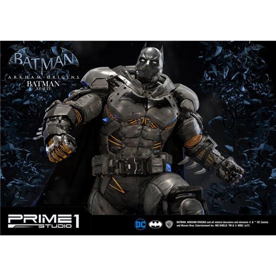 Batman: Batman Arkham Origins Statue Batman XE Suit 79 cm