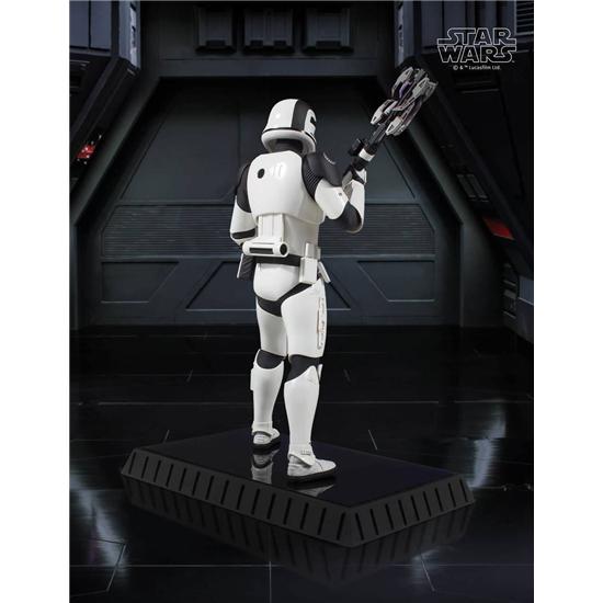 Star Wars: Star Wars Episode VIII Statue 1/6 Executioner Trooper 28 cm