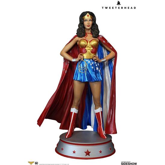 DC Comics: DC Comic Maquette Wonder Woman Cape Variant 33 cm