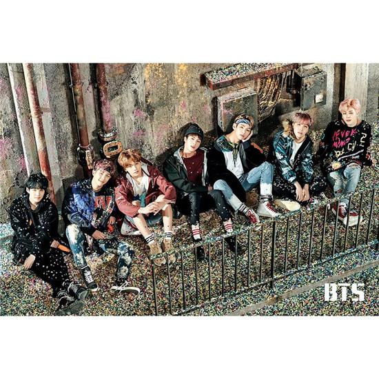 BTS: BTS Street Gruppefoto Plakat