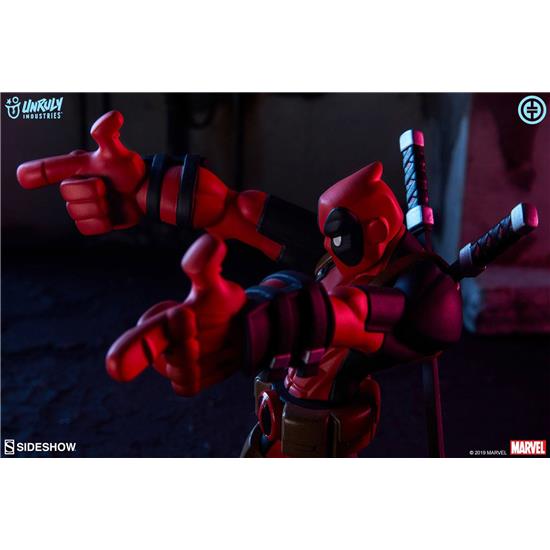 Deadpool: Marvel Super Heroes in Sneakers PVC Statue Wade by Tracy Tubera 22 cm
