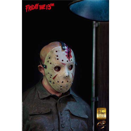 Friday The 13th: Jason Voorhees Dark Reflection Maquette 1/3 115 cm