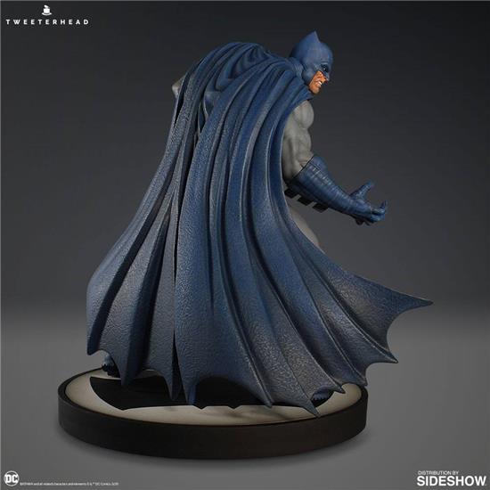 Batman: Batman Maquette (Dark Knight) 32 cm