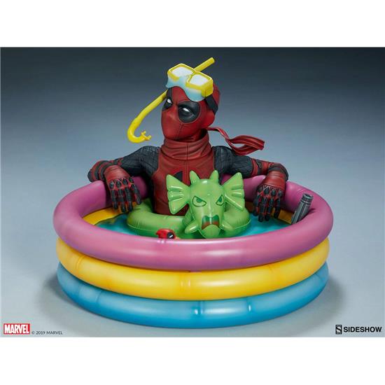 Deadpool: Deadpool in Kidppol Marvel Premium Format Statue 18 cm
