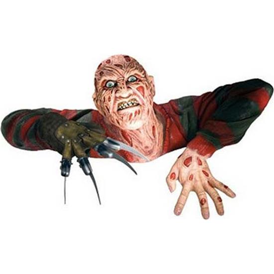 A Nightmare On Elm Street: Freddy Krueger Grave Walker Statue