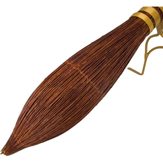 Harry Potter: Nimbus 2000 Magic Broom New Edition Replica