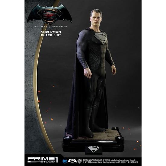 Batman: Superman Black Suit Ver. 1/2 Statue 106 cm
