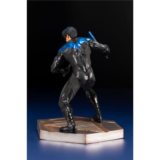 Teen Titans: Nightwing ARTFX Statue 1/6 25 cm