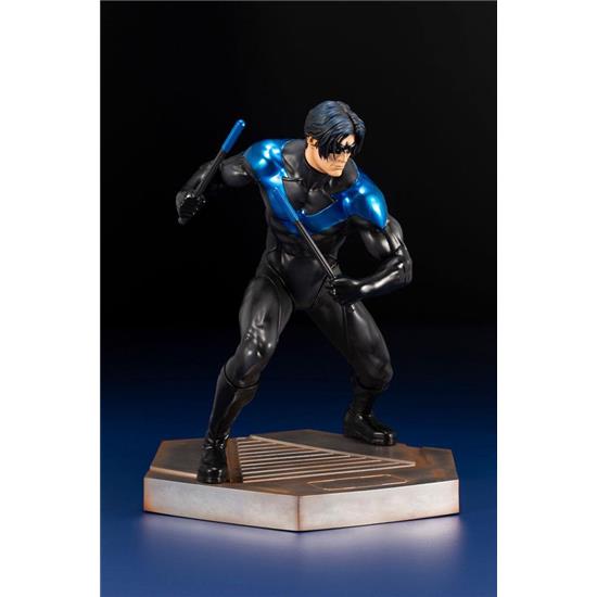 Teen Titans: Nightwing ARTFX Statue 1/6 25 cm