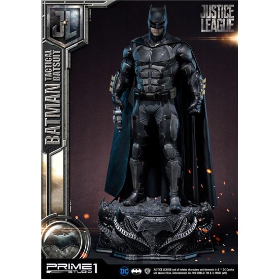 Justice League: Batman Tactical Batsuit Statue 88 cm