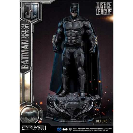 Justice League: Batman Tactical Batsuit Deluxe Version Statue 88 cm