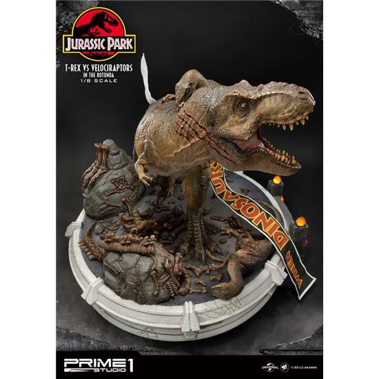 Jurassic Park & World: T-Rex vs Velociraptors in the Rotunda Statue 1/8 65 cm