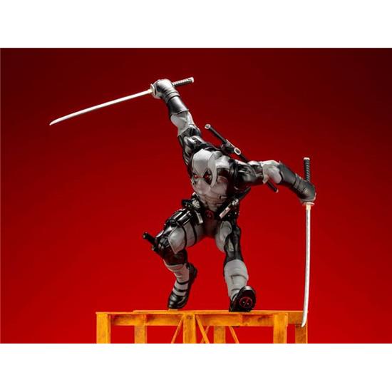 Deadpool: Super Deadpool X-Force Limited Edition ARTFX+ PVC Statue 1/6 32 cm