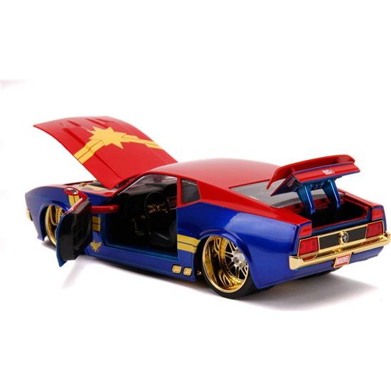 Captain Marvel: Captain Marvel with Ford Mustang Mach 1 Diecast Model 1/24
