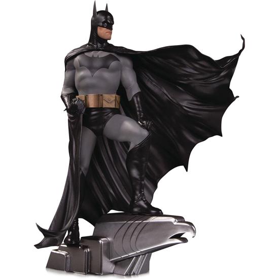 Batman: Batman Statue by Alex Ross Deluxe 1/6 35 cm