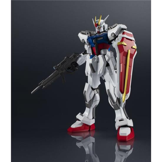 Manga & Anime: GAT-X105 Strike Gundam Action Figure 15 cm