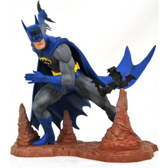 Batman: Batman Statue by Neal Adams Exclusive 28 cm