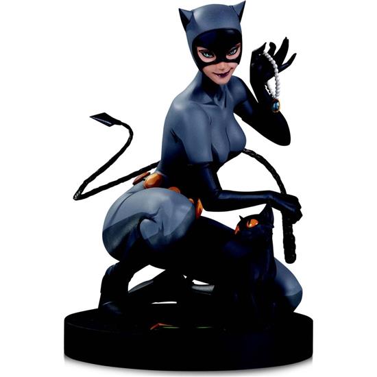 Batman: Catwoman by Stanley Artgerm Lau Statue 19 cm