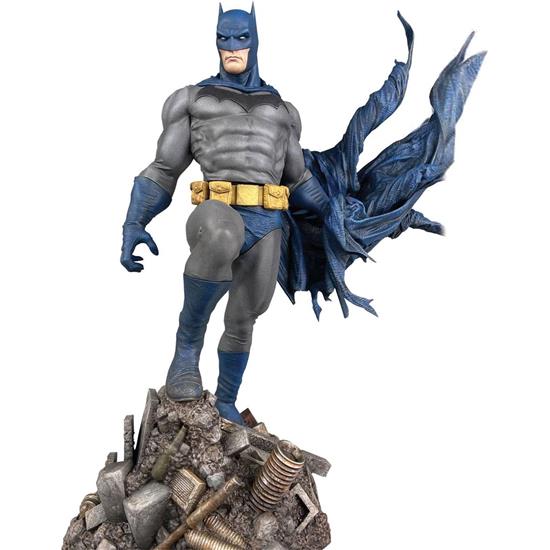 Batman: Batman Defiant Statue 25 cm