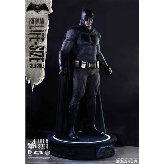 Batman: Batman Life-Size Masterpiece Statue