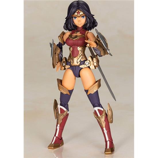 DC Comics: Wonder Woman Fumikane Shimada Plastic Model Kit 16 cm