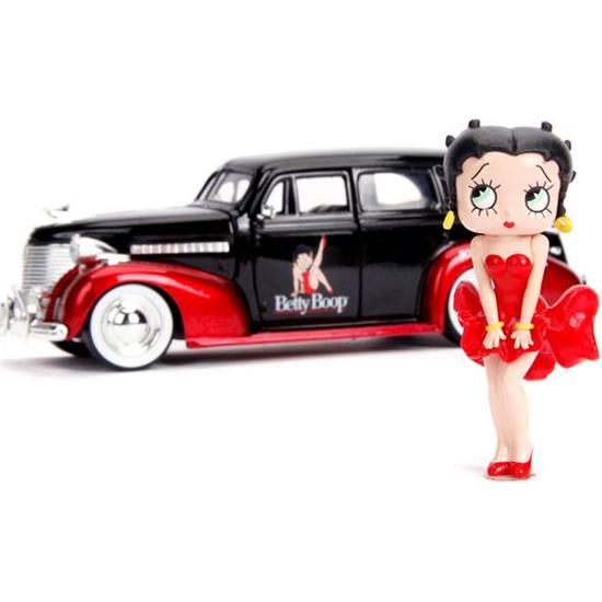Betty Boop: Chevy Master 1939 Diecast Model 1/24 med Betty Boop